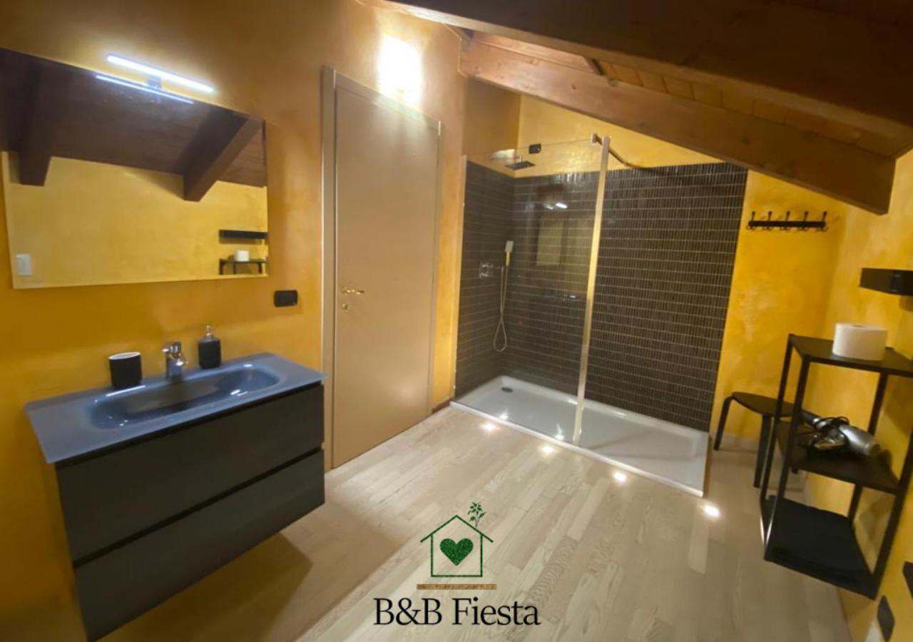 Villa Fiesta Oggiono Exteriör bild