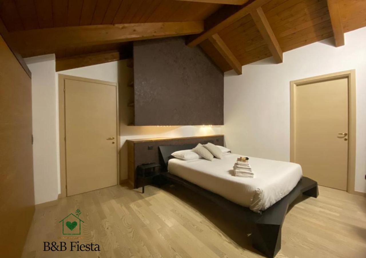Villa Fiesta Oggiono Exteriör bild
