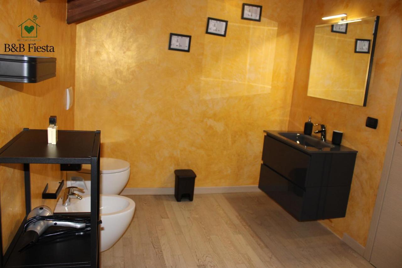 Villa Fiesta Oggiono Exteriör bild